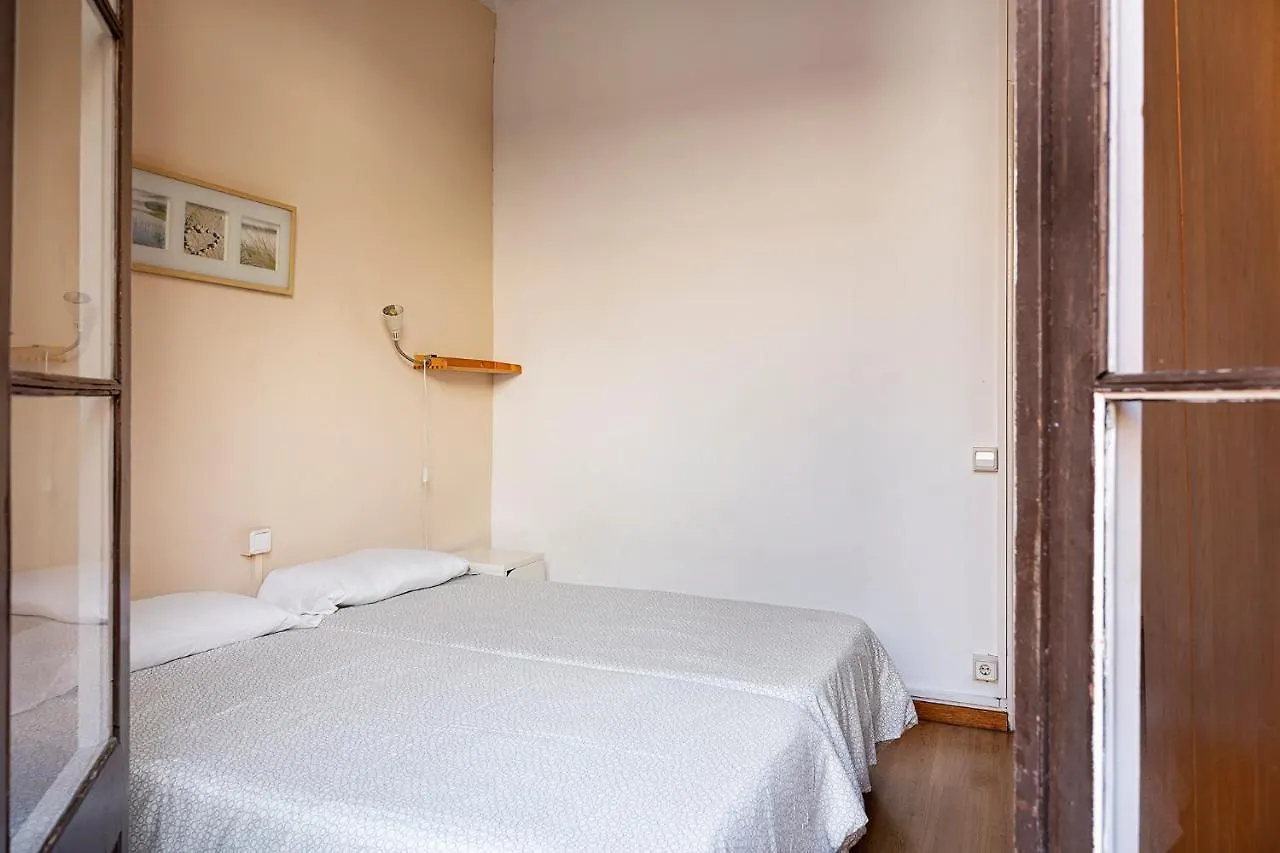 Apartment Amplio Con Dos Dormitorios En Sant Antoni / Poble Sec Barcelona
